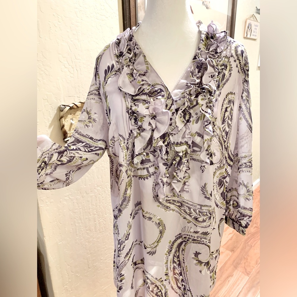 ☘️NYC ruffled sheer lavender blouse size L